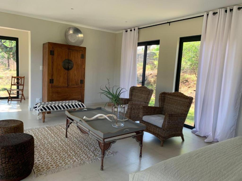 Crocodile Sands River Lodge Mbombela Exteriör bild